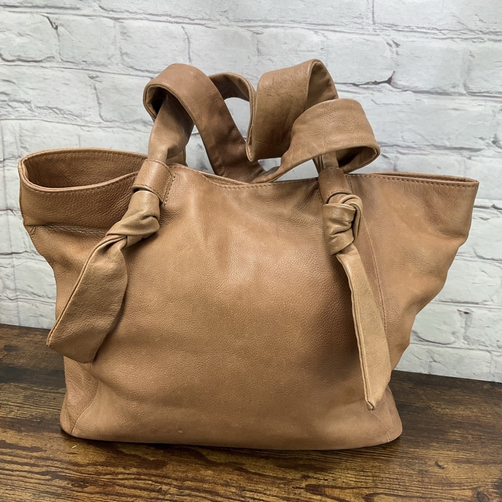 Frye Nora Knotted Hobo Shoulder Tote Beige Soft Leather With Dust Bag - Picture 3 of 16